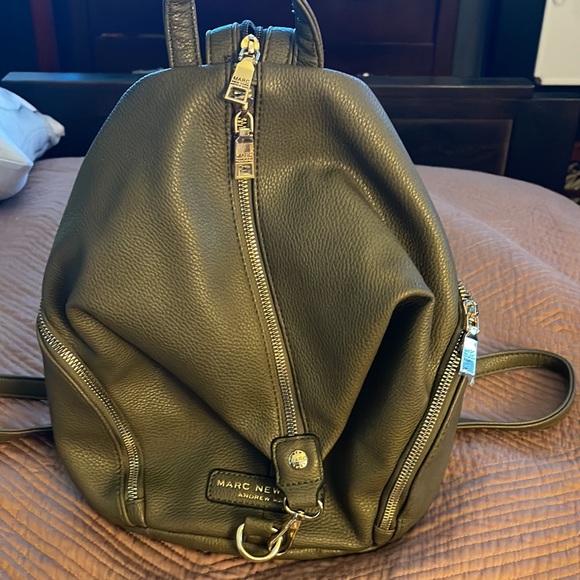 Backpack - Picture 11 of 12